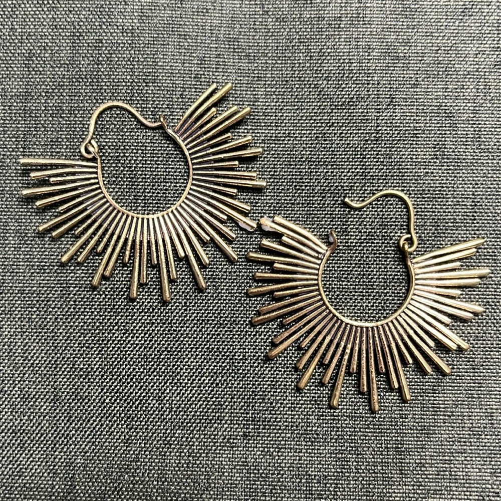 NWT Baizaar Starburst Hoop Earrings